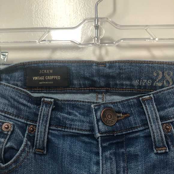 J.Crew vintage cropped jean in size 28, 9 1/2 inch rise. Light distressing. - Picture 3 of 7